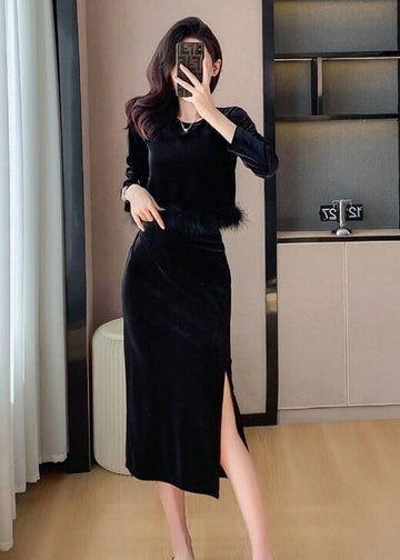 Black, women's velvet suit, long sleeved shirt with a straight neckline, black plush decoration on the hem, and painted long skirt on the lower body