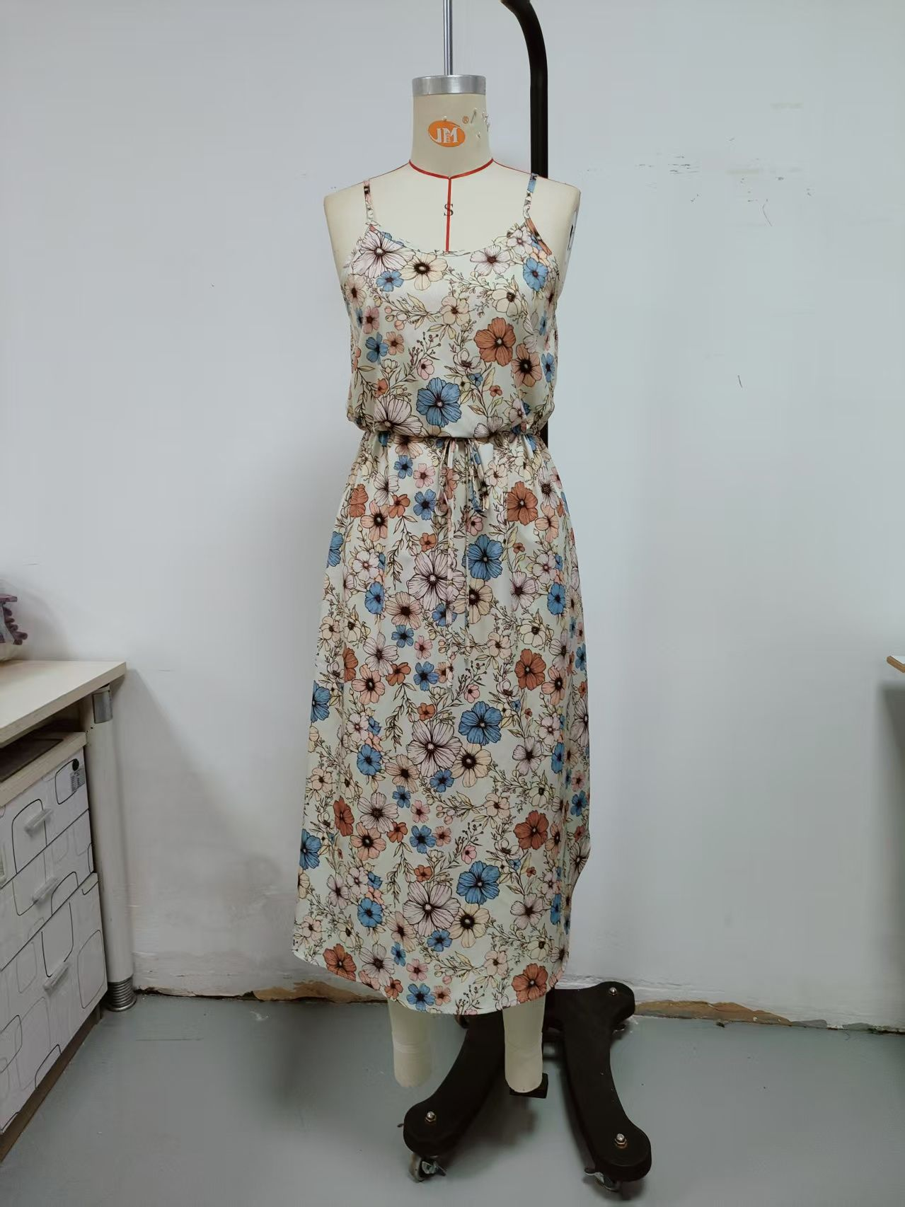 Set, camisole set skirt, thin shoulder strap, printed, skirt length over knee, slit